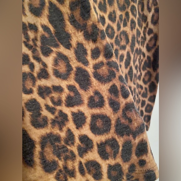 Leopard T - Picture 2 of 4